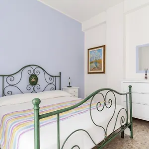 casa-sofocle-comodo-bivani-a-siracusa-in-zona-centrale.sicilyhotelsitaly.net/