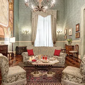 tribunali-luxury-suite.hotels-amalfi.com/